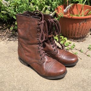 Steve Madden size 8.5 caramel boots